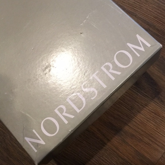 Girls Nordstrom Black Patent Bow Wedges - Picture 5 of 6